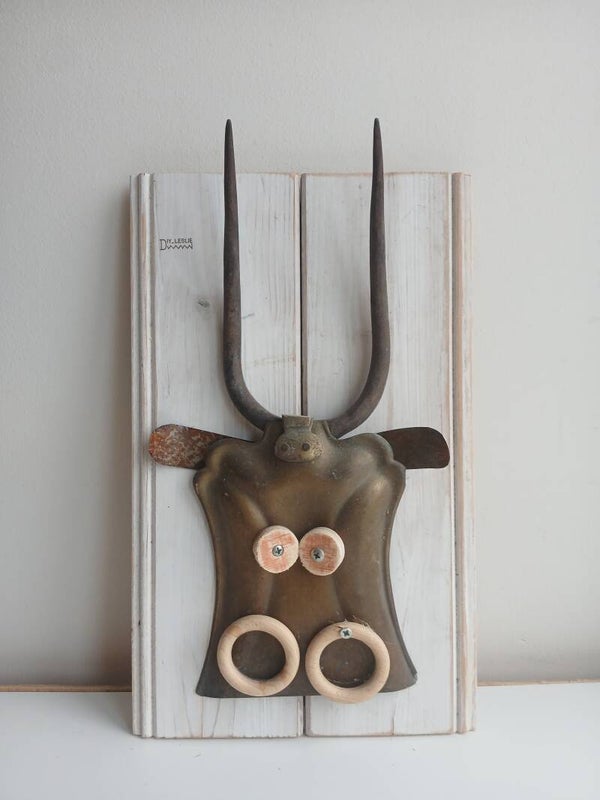 JunkArt - copper bull