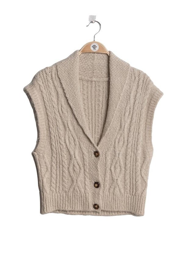 Cropped cable knit sleeveless cardigan beige