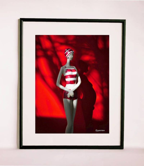 Poster framed ‘Swimming sis’ 40x50