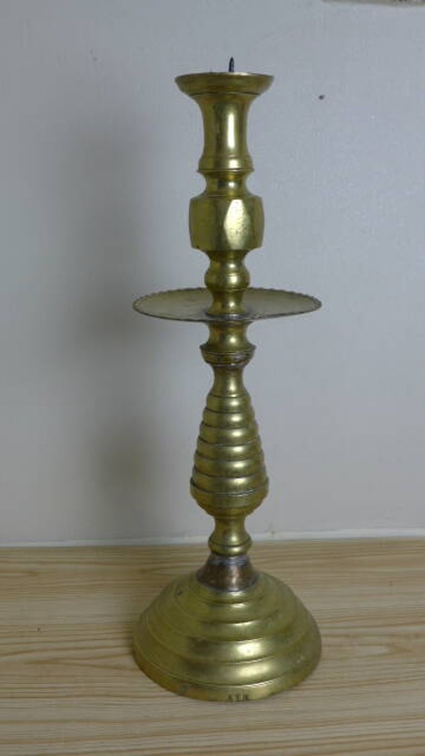 🕯️ Antiker Kerzenleuchter aus Messing – ca. 50 cm Höhe