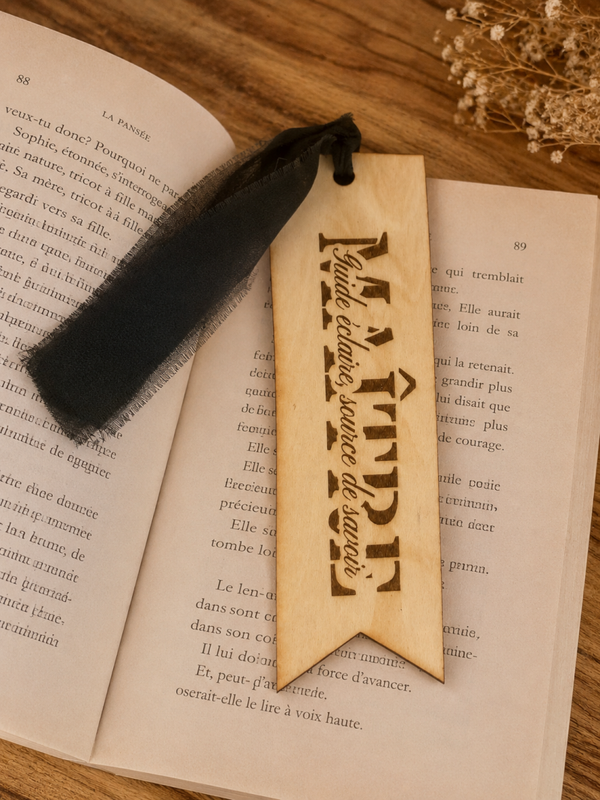 Marque-page en bois “Maître” – Cadeau de fin d’année