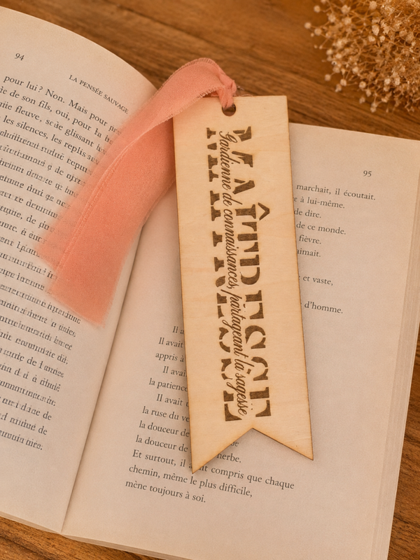 Marque-page en bois “Maîtresse” – Cadeau de fin d’année