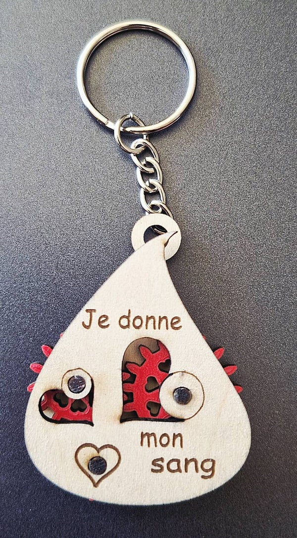 PORTE CLES GOUTE DE SANG BOIS