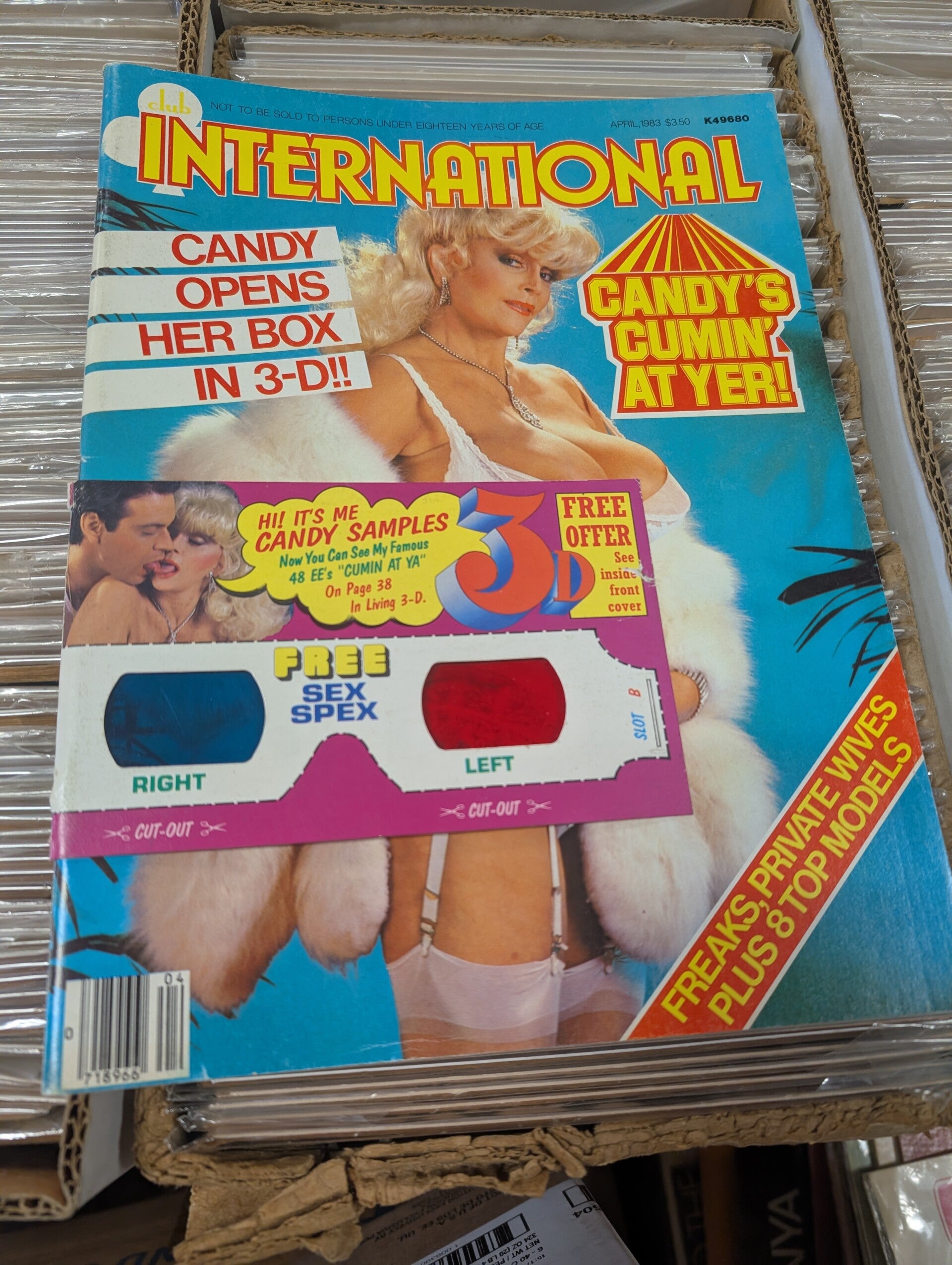 Club international April 1983 3D Candy Samples