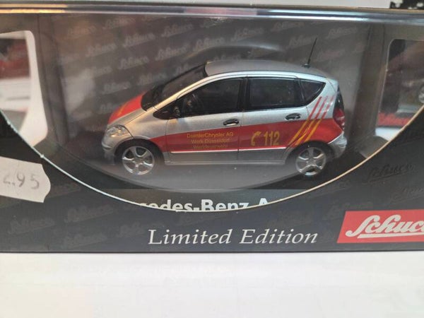 Schuco Mercedes A-Klasse Werkfeuerwehr DaimlerChrysler AG Düsseldorf  1:43