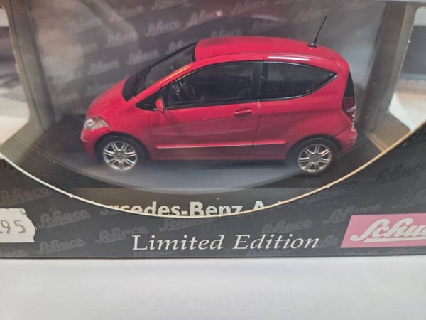 Schuco Mercedes A-Klasse 3-türig rot 1:43
