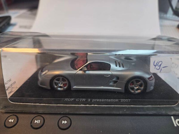 Spark RUF CTR 3 Porsche Präsentation 2007 silber met. 1:43