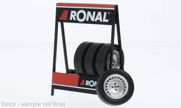 IXO Räderset: Ronal Turbo matt-chrom (4 Stück mit Reifen und Präsentationsständer) IXO18SET026 1:18