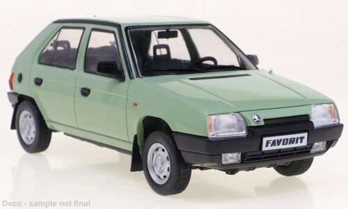 White Box Skoda Favorit 1987 hellgrün 1:24