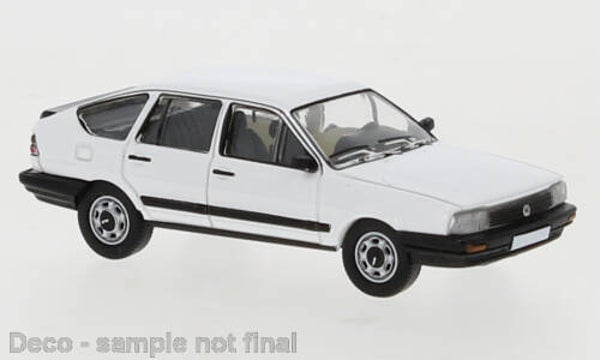 PCX 87 VW Passat B2 Schrägheck 1985 weiß 1:87 870408