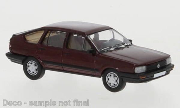 PCX 87 VW Passat B2 Schrägheck 1985 dunkelrot 1:87 870409