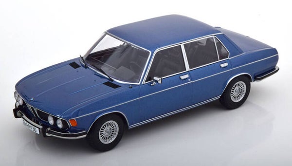 KK Scale BMW 3,0 S (E3) 2. Serie 1971 blau metallic 1:18