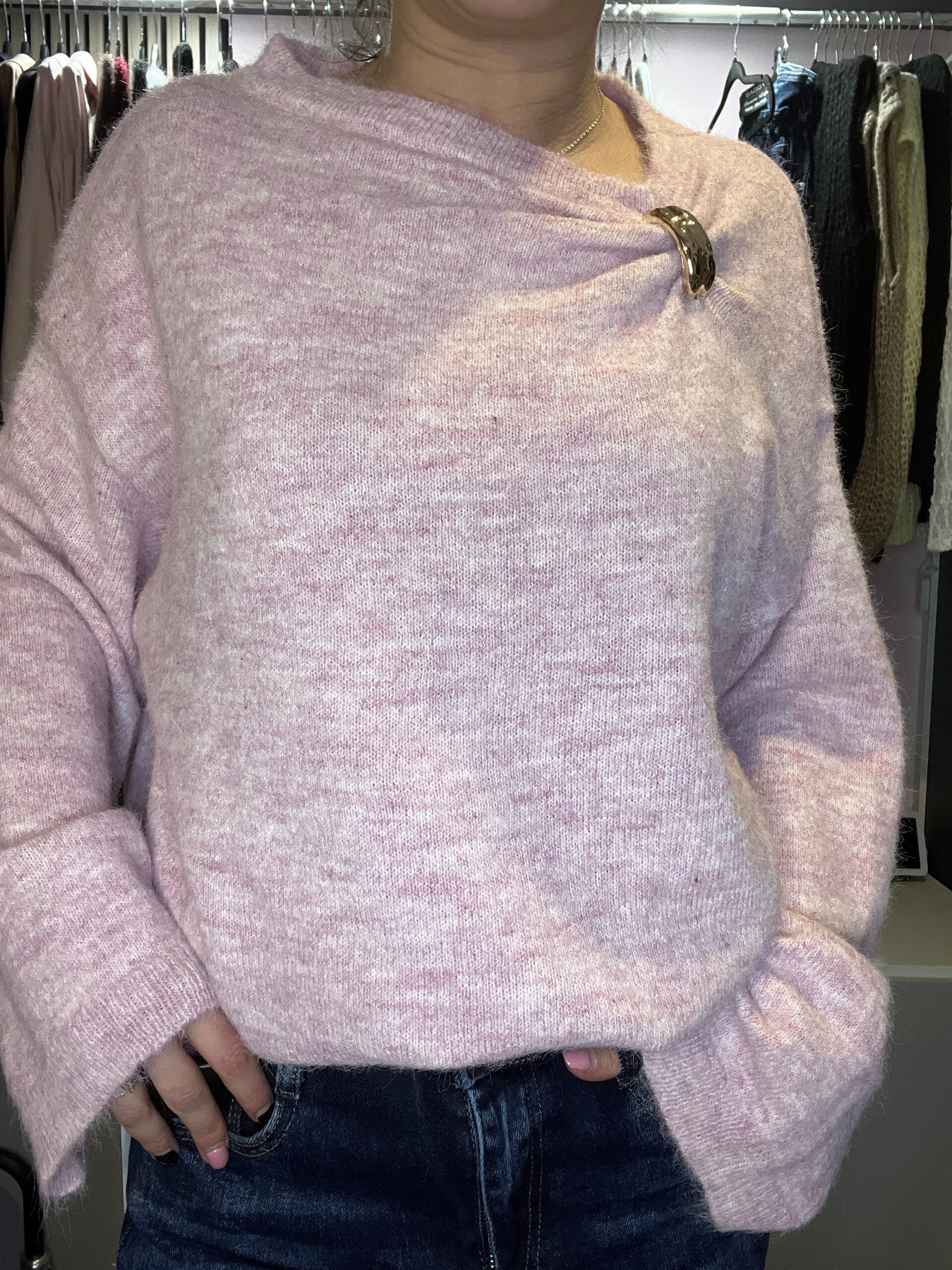 Pull avec broche