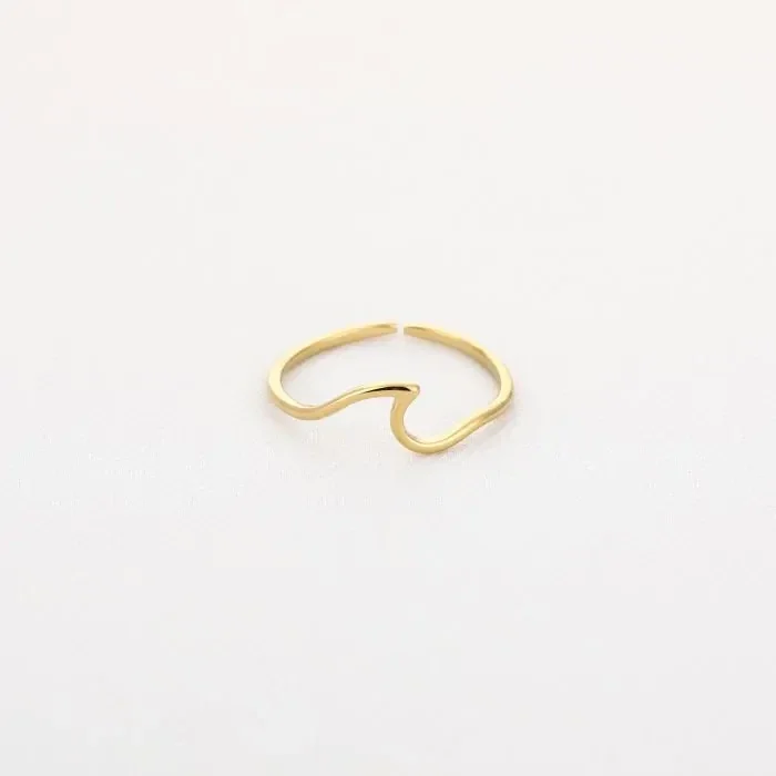 Minimalistic Wave ring
