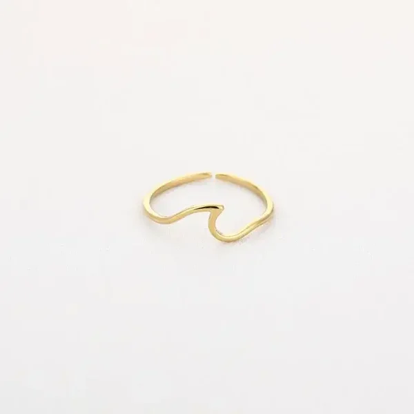 Minimalistic Wave ring