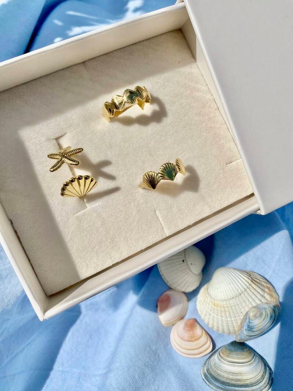 Mare ring (Shell Trio)