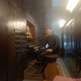 arnold-wiegersma-organist-standard-i8zp6z.jpg