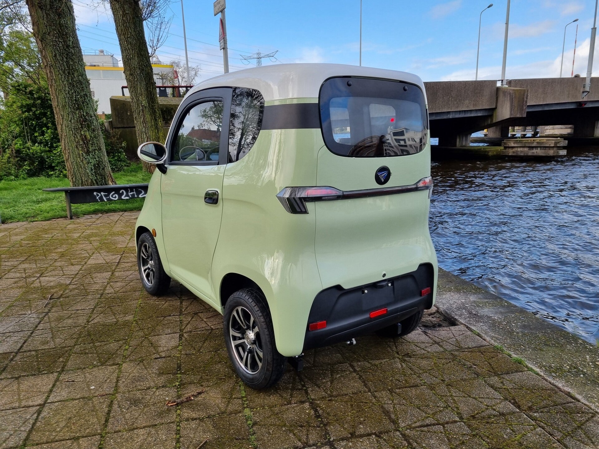 Move E4 scootmobiel / Overdekte mobiliteit / Voertuigen | Vinkmobiliteit
