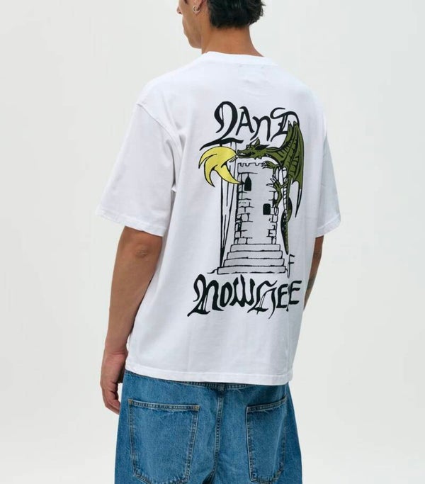 Camiseta Nowhere