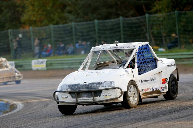 2018 De strijd in 2018 was enorm en na de tweede plaats in het Nederlands kampioenschap rallycross 2017 wilde we toch graag een gooi naar de titel doen. Met de vele andere jonge coureurs waren en 10 heftige wedstrijden. Keer op keer spannend tot de eindst