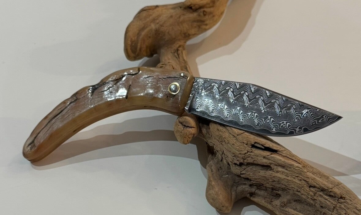 Curnichjolu corne bélier blonde et damas carbone