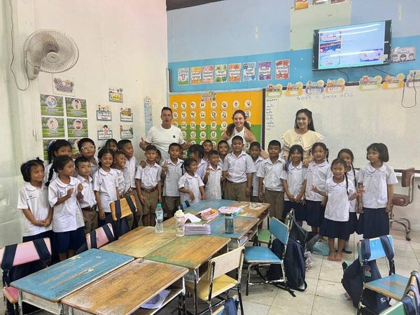 Unterstützung für Schulkinder auf Ko Samui (Thailand)