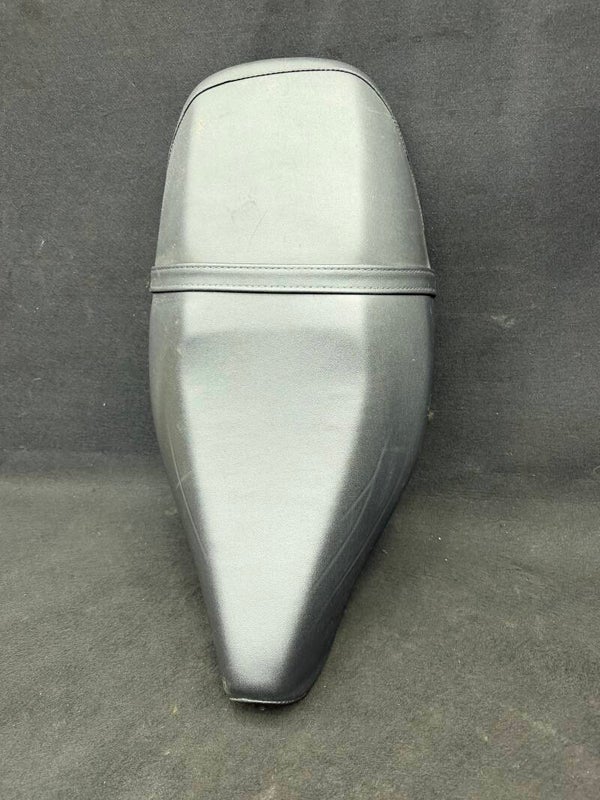 Typhoon 125 zadel