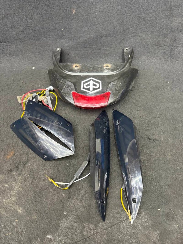 Ledjes alpha  Piaggio zip