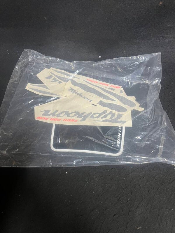 Piaggio typhoon zwart stickerset