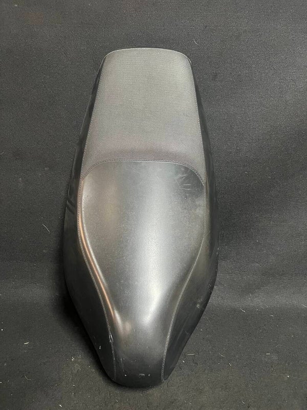 Gilera runner  zadel