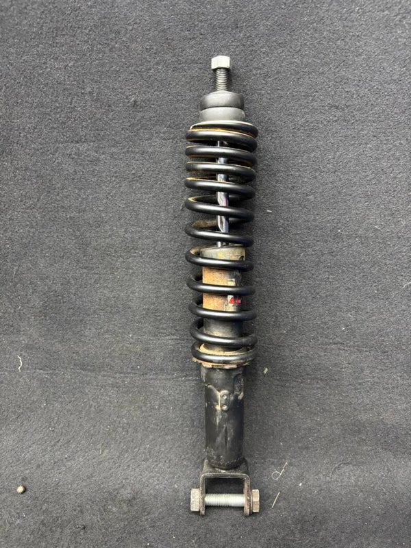 Yss vering achter 310 zwart