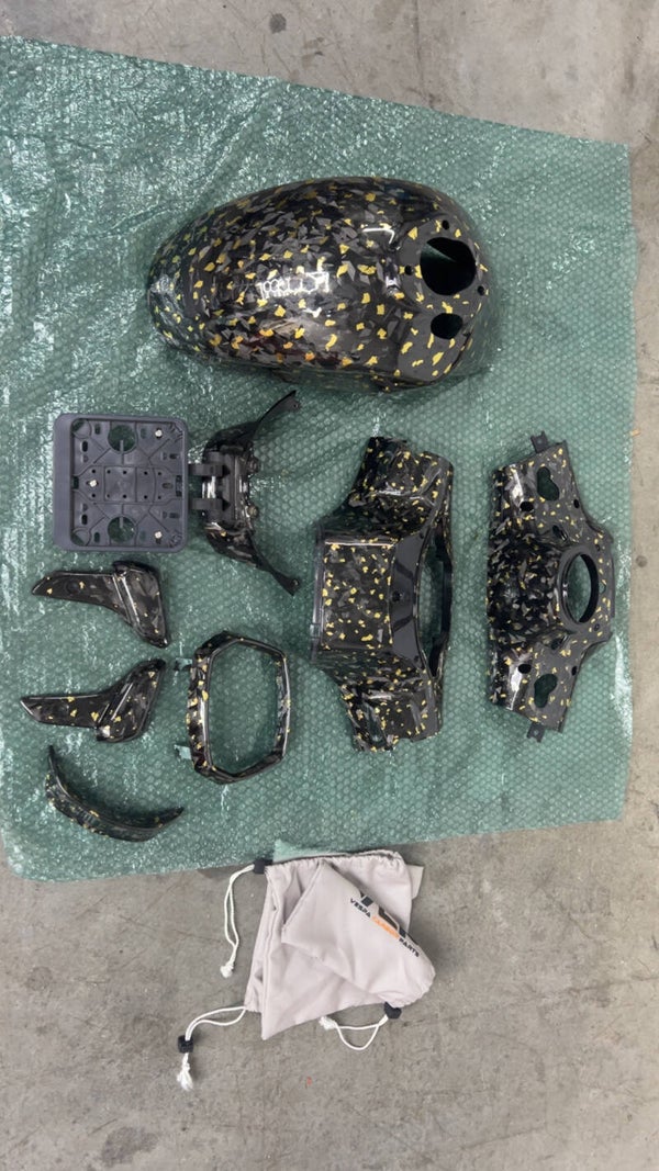 Vespa Carbon parts
