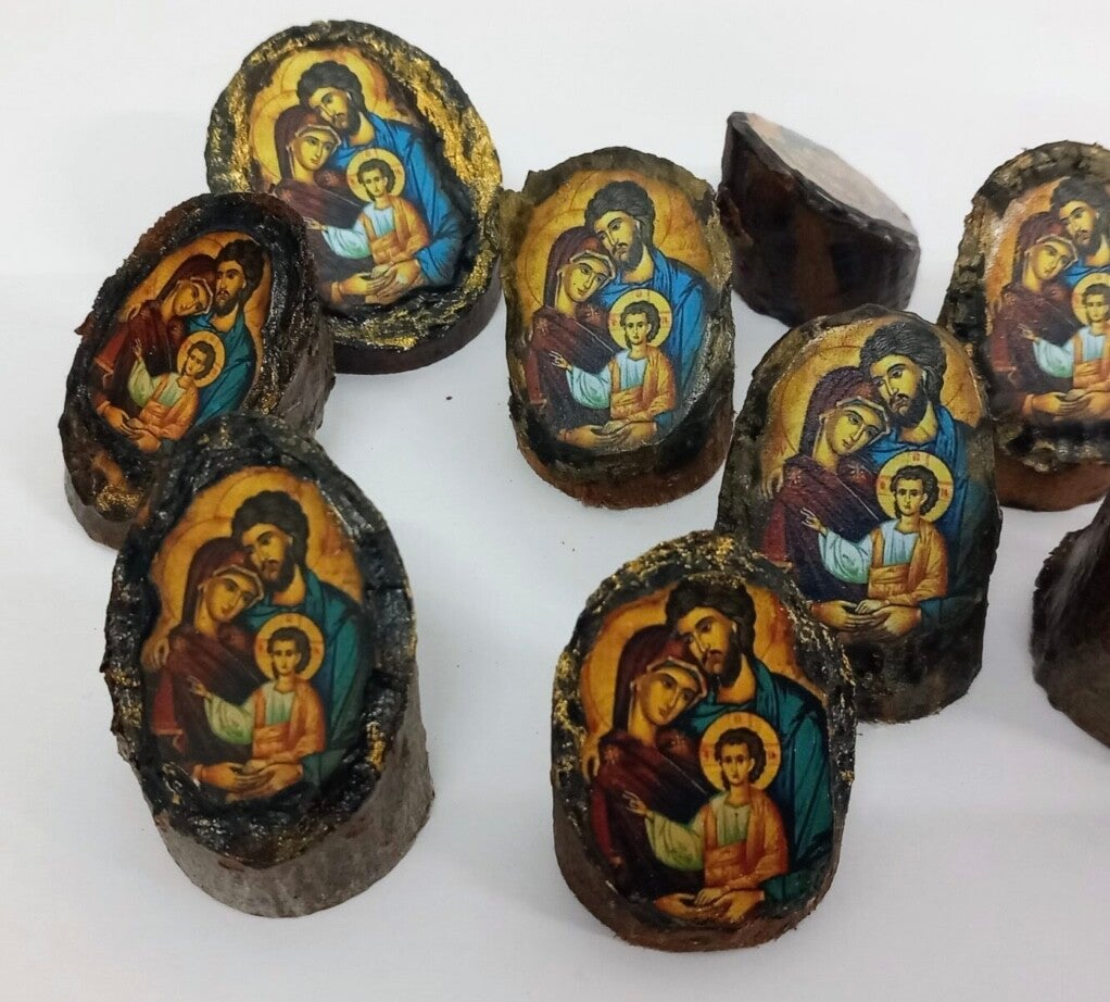 Iconitos de la Sagrada Familia en Cuña – Luz y Armonía
