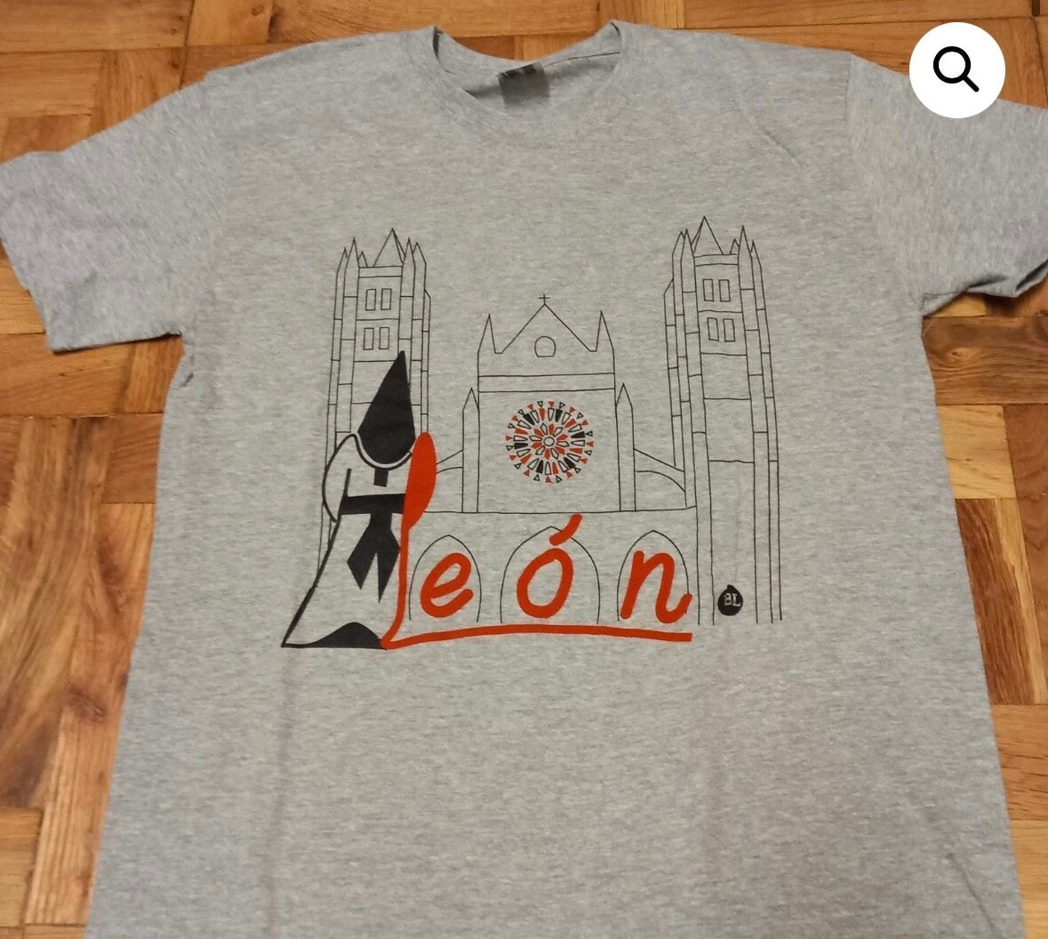 Camiseta de Algodón Pintada a Mano – Tradición y Arte Local
