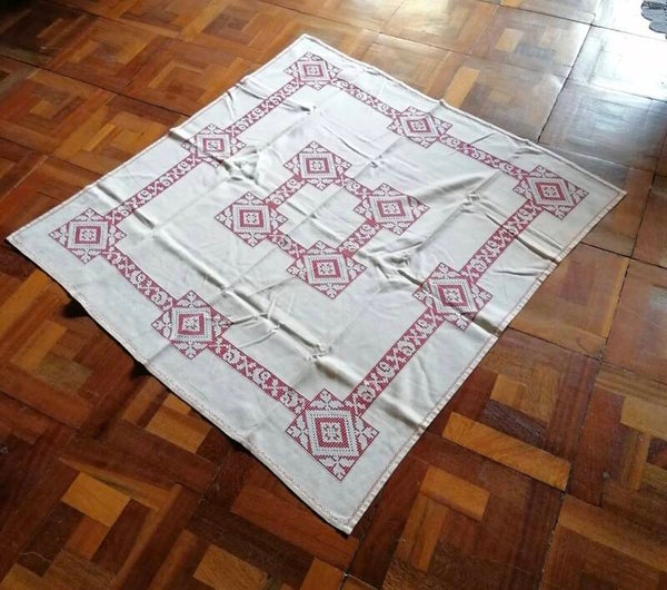Mantel Bordado a Mano – Tesoro de Arte Popular