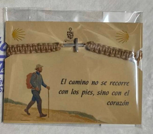 Pulsera de Cruz en Macramé – Un Recuerdo de Amor y Acompañamiento