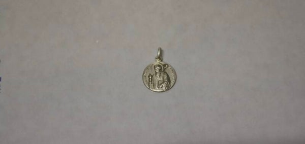 Medalla de San Benito en Plata – Nobleza y Protección Sagrada