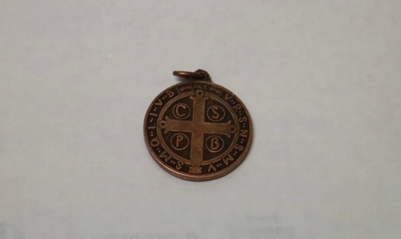 Medalla de San Benito en Bronce – Fortaleza y Protección Espiritual