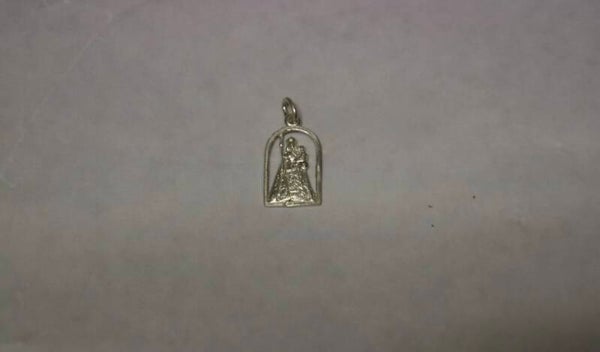Medalla de la Virgen Peregrina en Plata (Silueteada)