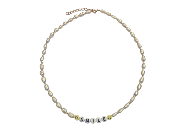 Smiley pearl necklace