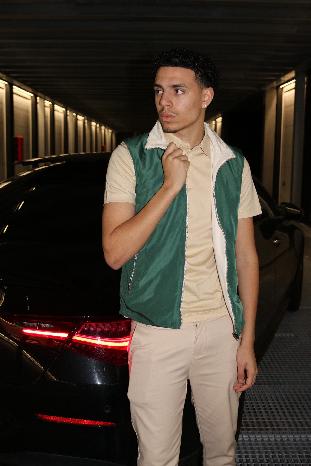 TWEEZIJDIG RESORT BODYWARMER GROEN