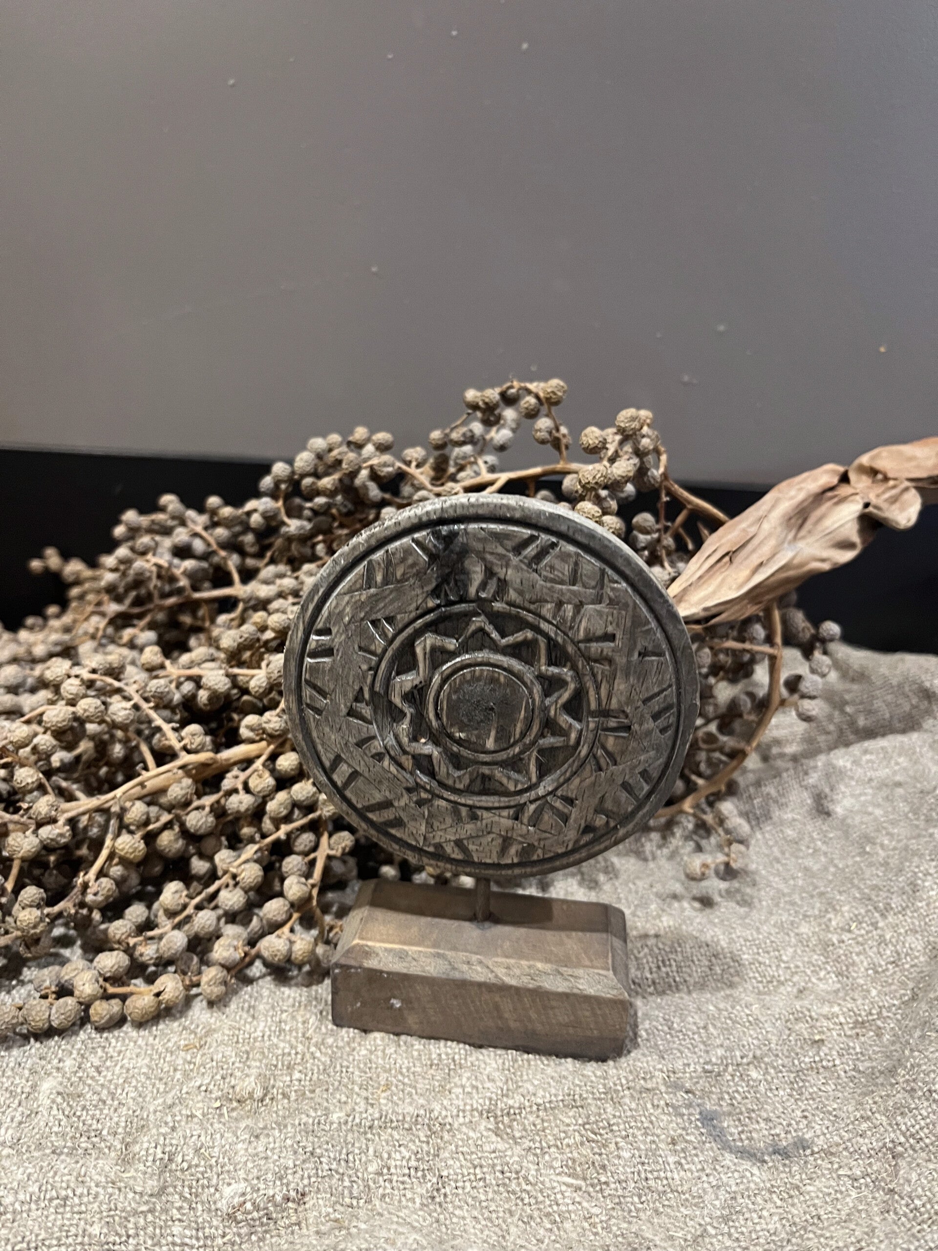 Ornament Op Voet Rond