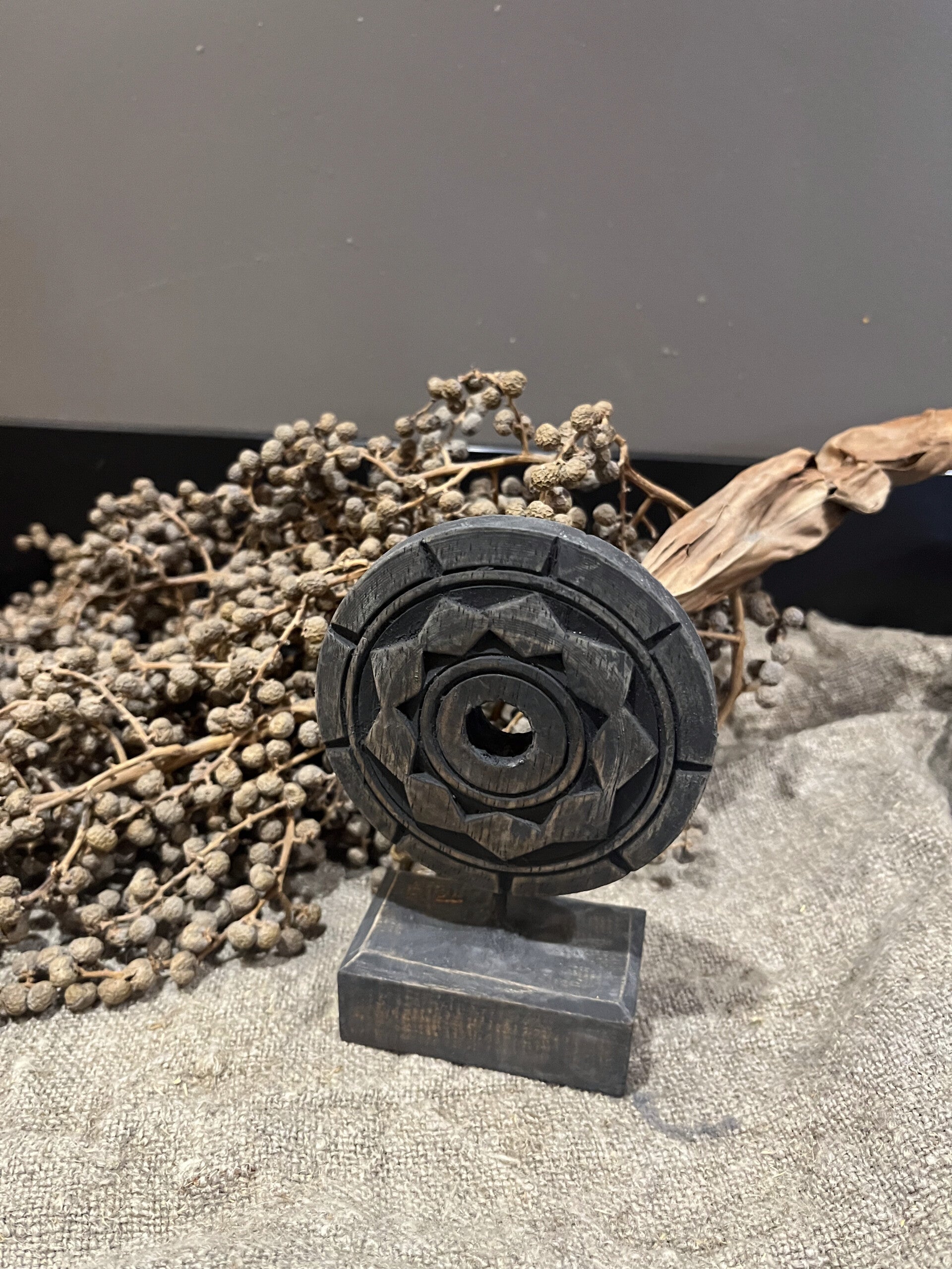 Ornament Op Voet Rond