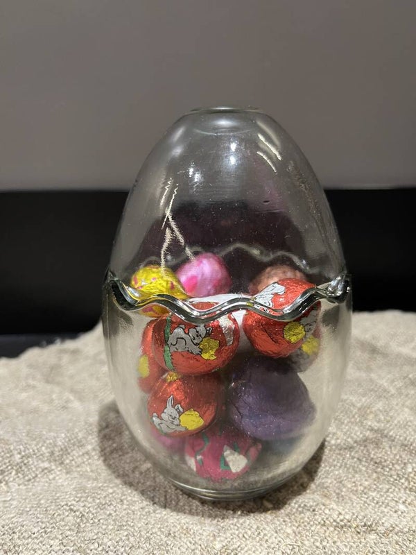 Colmore Decorative Egg Glass met zakje chocolade eitjes