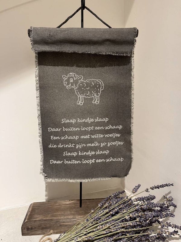 Doek met Tekst "Slaap, Kindje, Slaap..." op standaard voor Kinderkamer