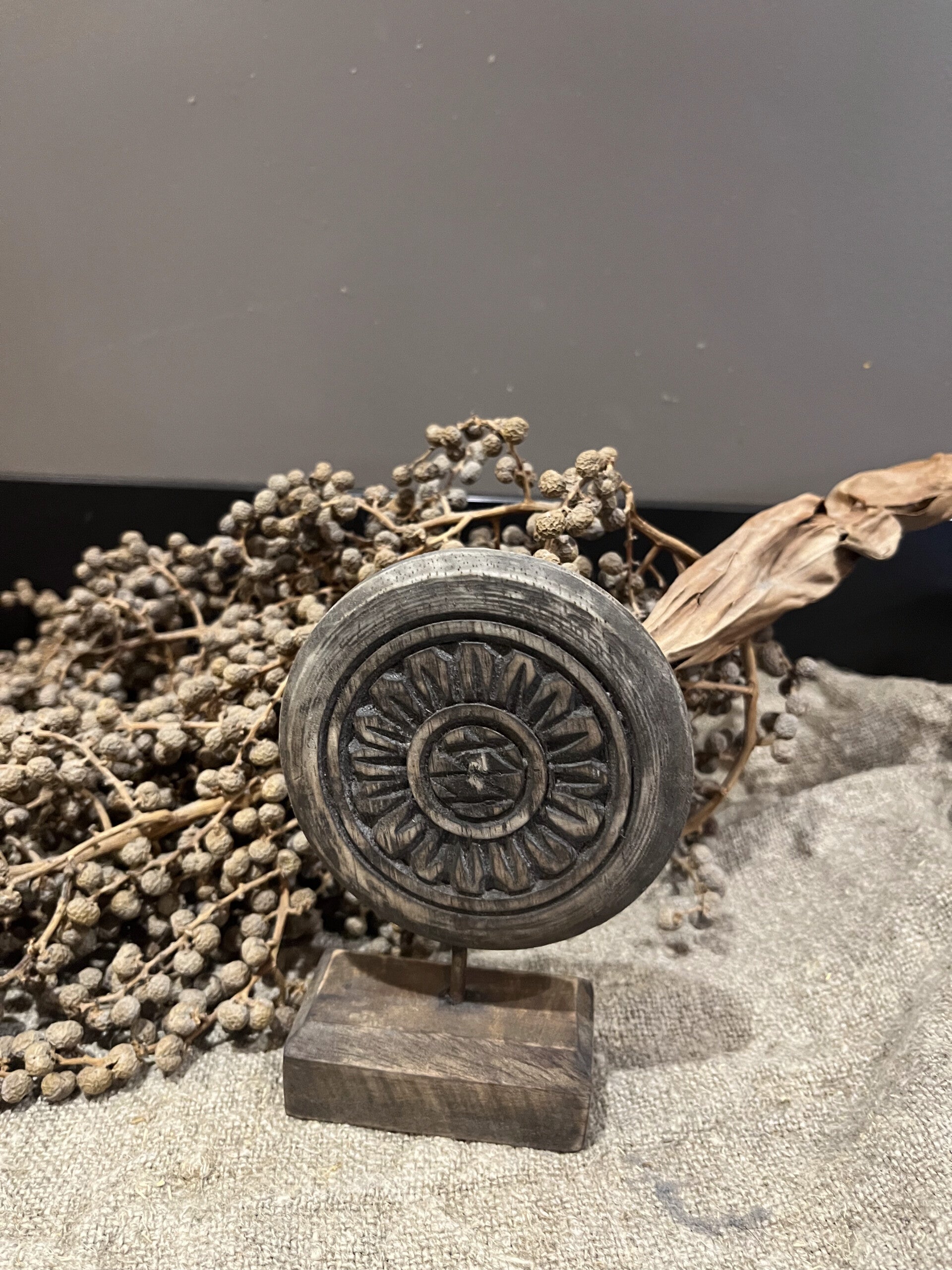 Ornament Op Voet Rond