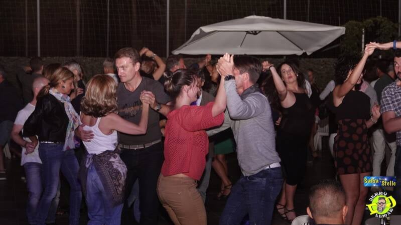 salsa-standard-xktglm.jpg