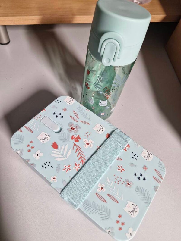 Brooddoos met bijhorende drinkfles