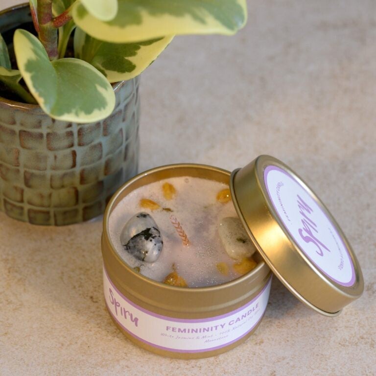 Edelsteen Spell Geurkaars Maansteen – Femininity – Witte Jasmijn