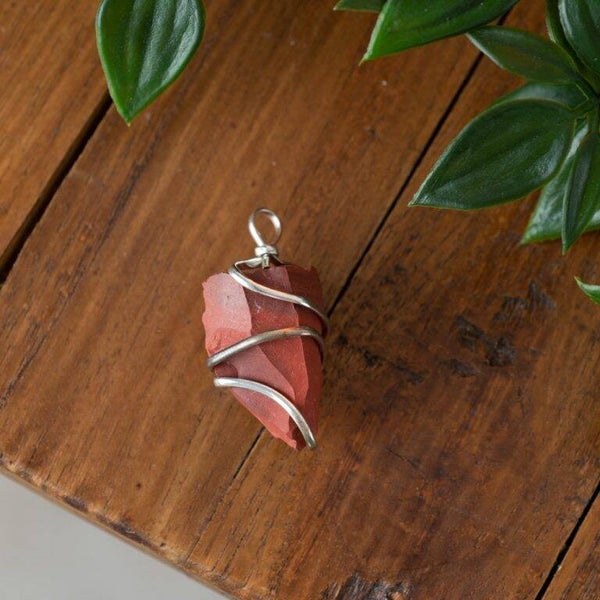 Ruwe Edelsteen Hanger Rode Jaspis Wikkel